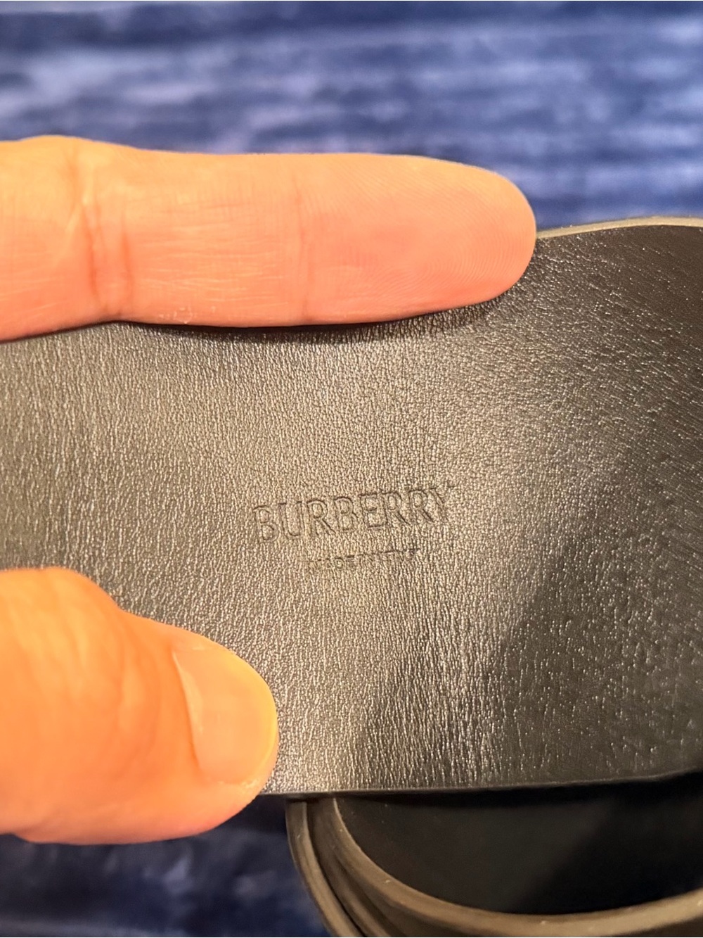 Big Burberry Buckle on Slide Black Leather - Picture 4 of 5